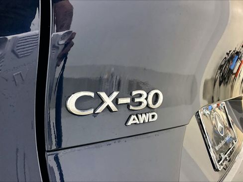 Used 2024 MAZDA CX-30 AWD 2.5 S w/ Premium Package image 10