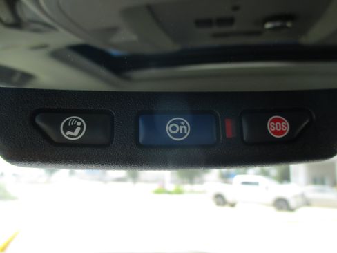 Used 2016 Chevrolet Suburban LT RWD image 26