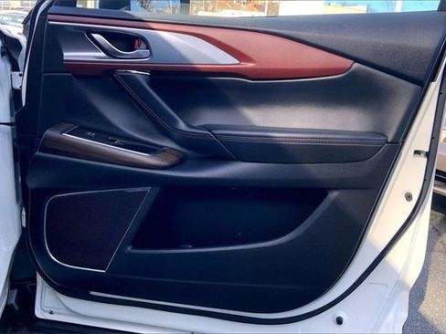 Used 2019 MAZDA CX-9 Signature image 19