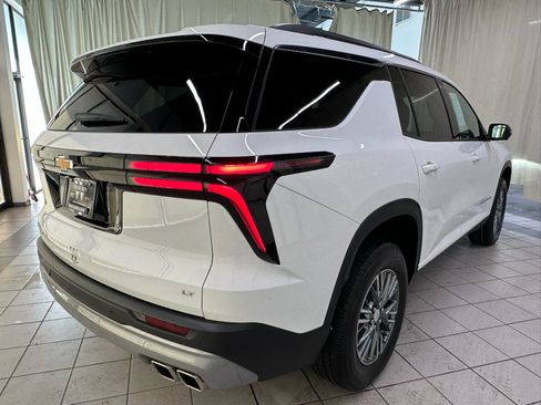 Used 2024 Chevrolet Traverse LT w/ LPO, Floor Liner Package FWD image 5