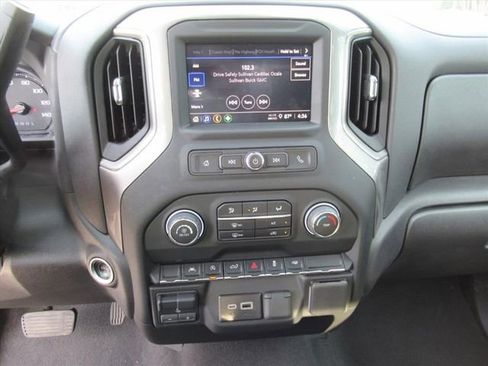 Used 2024 Chevrolet Silverado 1500 Custom image 22