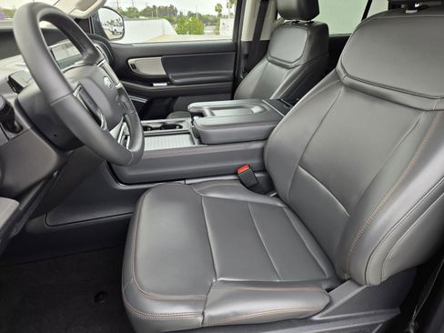 Used 2025 Ford Expedition Active RWD image 21
