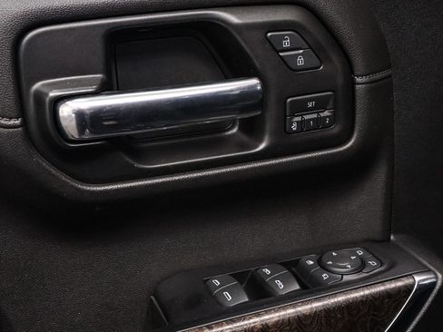 Used 2019 GMC Sierra 1500 Denali w/ Technology Package AWD/4WD image 24