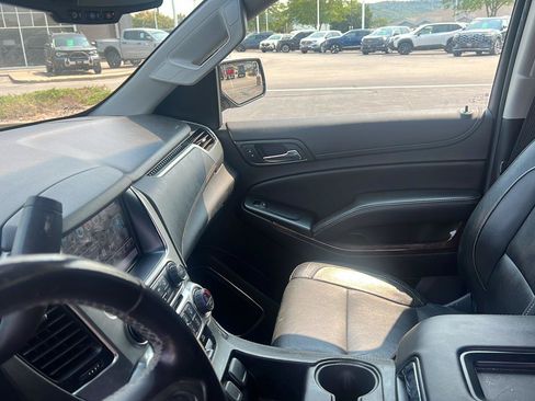 Used 2018 Chevrolet Suburban LT AWD/4WD image 22