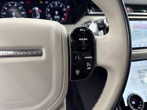 Used 2019 Land Rover Range Rover Velar R-Dynamic SE image 27