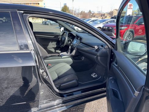 Used 2019 Honda Civic Sport image 8