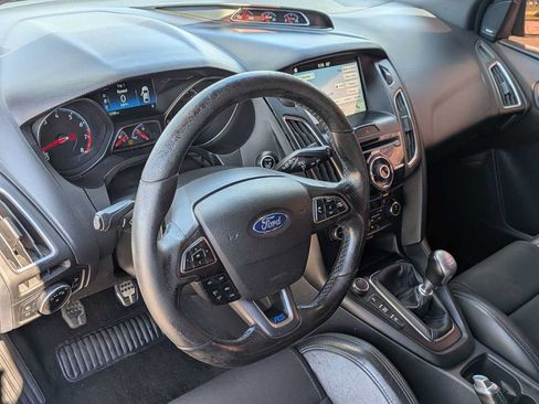 Used 2017 Ford Focus RS AWD/4WD image 12