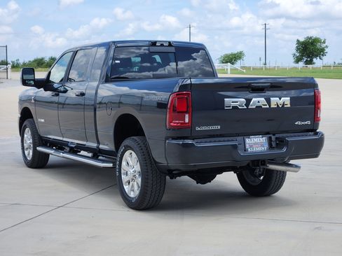 New 2026 RAM 2500 Laramie w/ Sport Appearance Package AWD/4WD image 4
