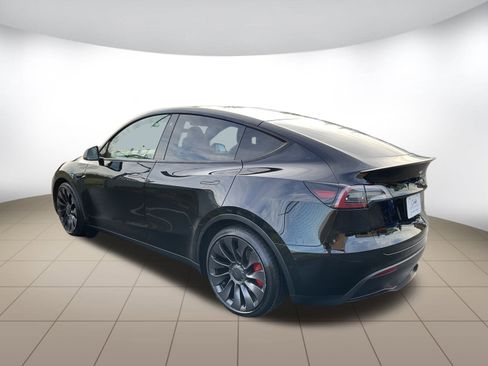 Used 2022 Tesla Model Y Performance image 5
