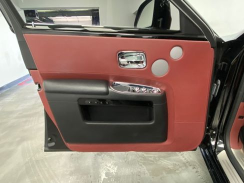 Used 2015 Rolls-Royce Ghost image 46