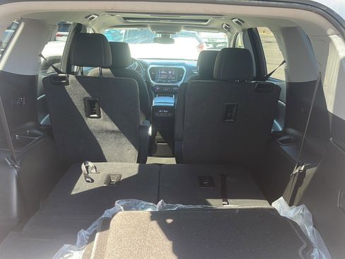 Used 2023 GMC Acadia SLE w/ Driver Convenience Package AWD/4WD image 7