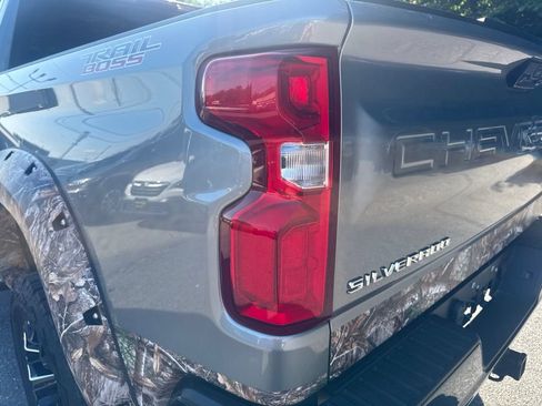 Used 2024 Chevrolet Silverado 1500 LT Trail Boss w/ Convenience Package II AWD/4WD image 9