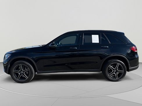 Used 2022 Mercedes-Benz GLC 300 4MATIC image 2