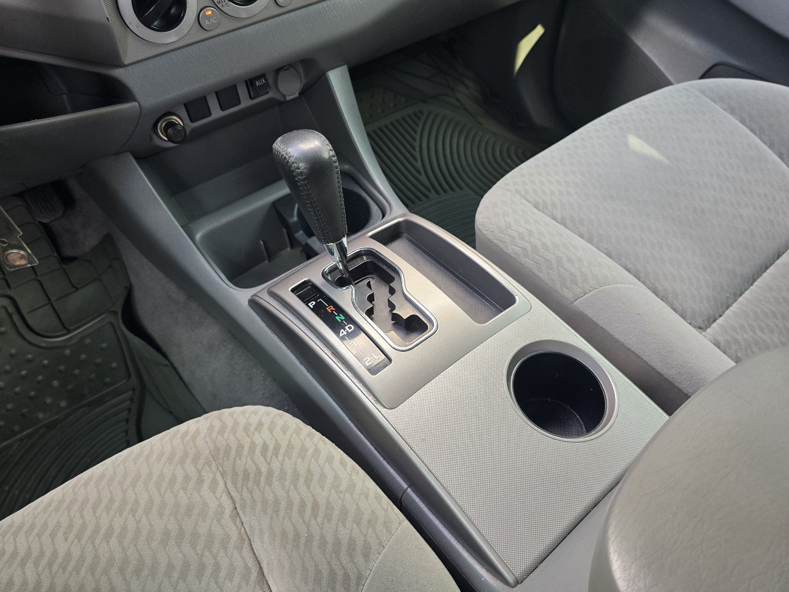 Used 2011 Toyota Tacoma PreRunner w/ SR5 Pkg #2 RWD image 13