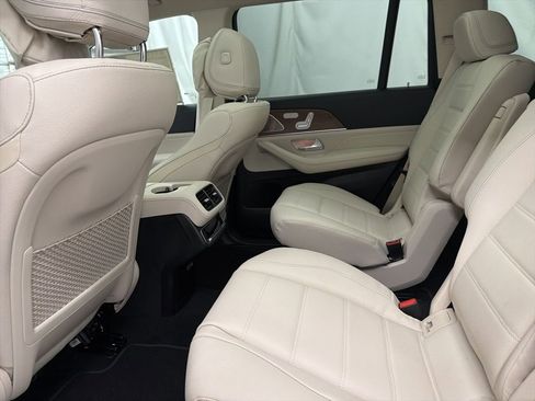 New 2026 Mercedes-Benz GLS 450 4MATIC image 20