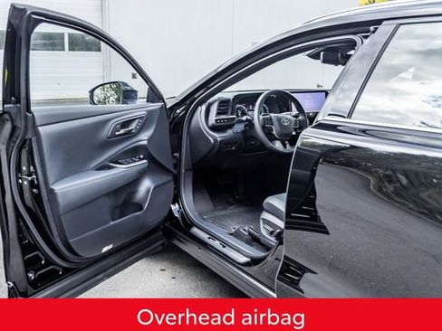 Used 2025 Toyota Crown Signia w/ Advanced Technology Package AWD/4WD image 27