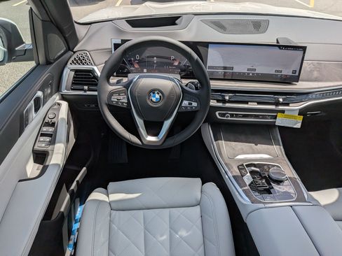 New 2026 BMW X5 xDrive40i w/ Climate Comfort Package AWD/4WD image 32