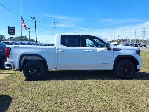 New 2026 GMC Sierra 1500 Elevation image 8