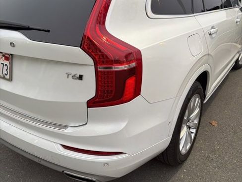 Used 2018 Volvo XC90 T6 Momentum w/ Convenience Package image 6