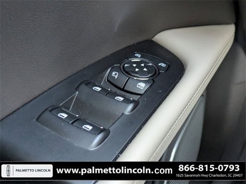 Certified 2023 Lincoln Nautilus Reserve w/ Equipment Group 202A image 24