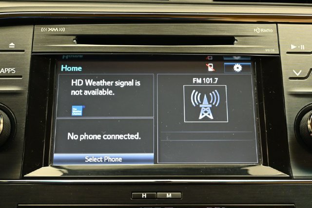 Used 2016 Toyota Avalon XLE FWD image 28