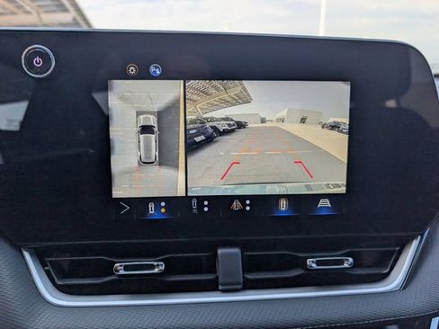 Used 2025 Chevrolet Equinox LT w/ Safety and Technology Package FWD image 16