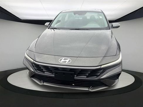 Certified 2024 Hyundai Elantra SEL w/ Convenience Package image 12