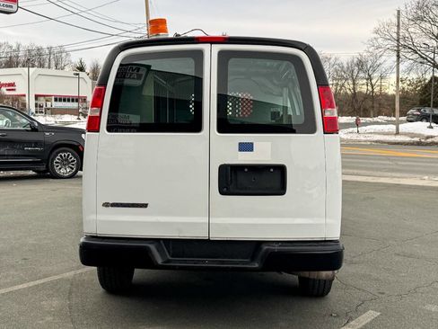 Used 2017 Chevrolet Express 2500 image 5