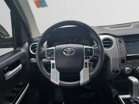 Used 2018 Toyota Tundra SR5 w/ SR5 Upgrade Package AWD/4WD image 11