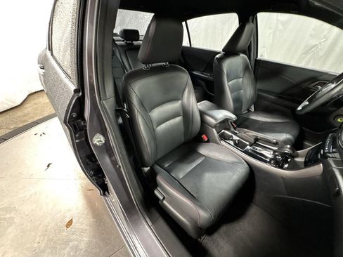 Used 2017 Honda Accord Sport Special Edition image 30