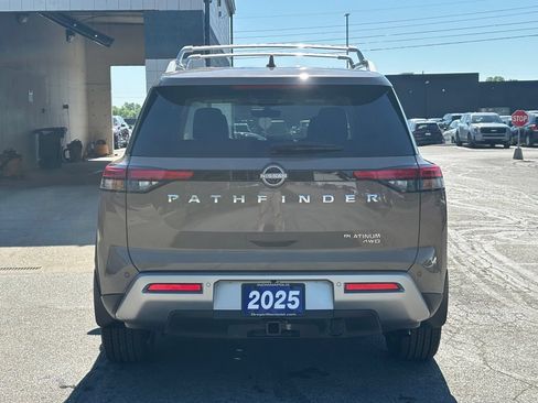 Used 2025 Nissan Pathfinder Platinum AWD/4WD image 6
