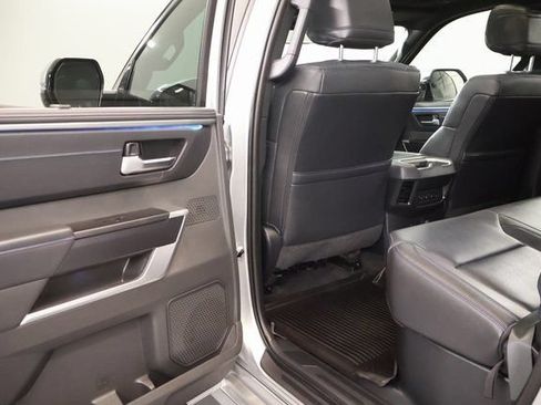 Used 2024 Toyota Tundra Platinum AWD/4WD image 29