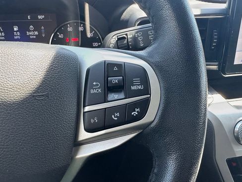 Certified 2022 Ford Explorer XLT w/ Equipment Group 202A AWD/4WD image 31