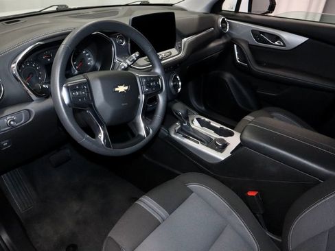 Used 2025 Chevrolet Blazer LT image 25