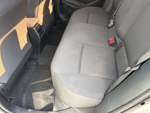 Used 2021 Toyota Corolla LE FWD image 15