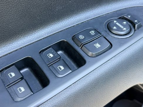 Used 2021 Kia Rio LX image 5