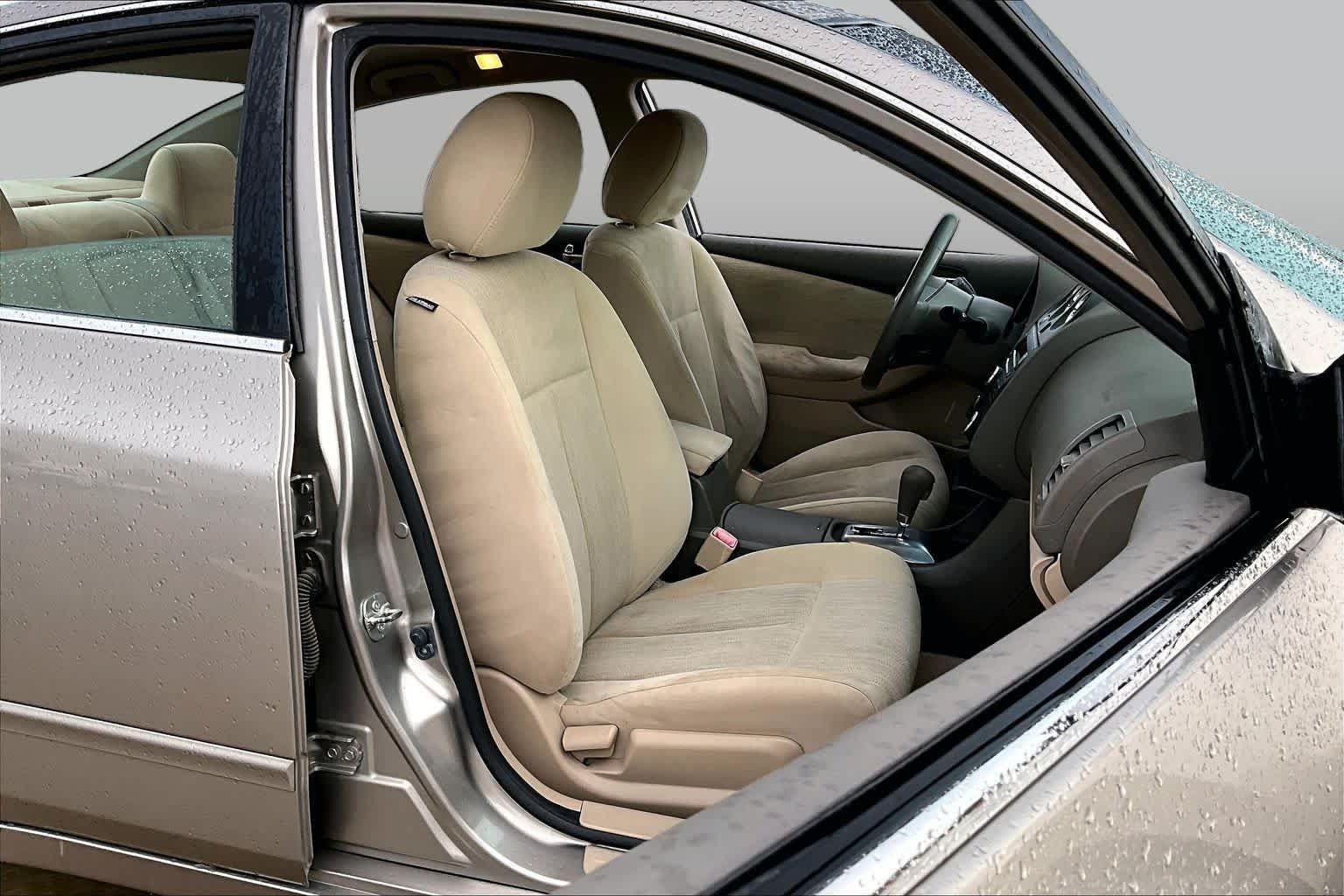 Used 2012 Nissan Altima 2.5 S FWD image 8