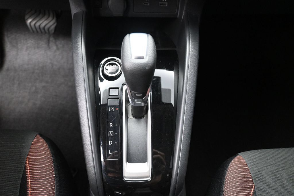 Used 2025 Nissan Versa SR w/ Trunk Package FWD image 24