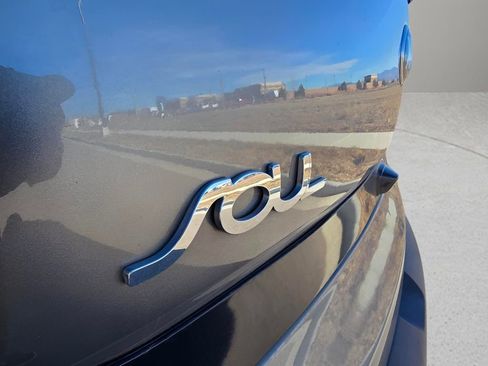 Used 2016 Kia Soul Base w/ Convenience Package image 10