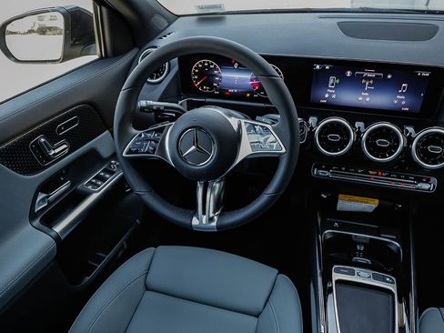 New 2026 Mercedes-Benz GLA 250 4MATIC image 14