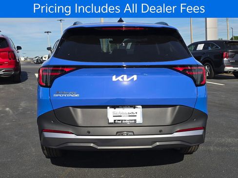 New 2026 Kia Sportage EX FWD image 4
