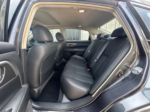 Used 2013 Nissan Altima 2.5 SL w/ Technology Pkg FWD image 11