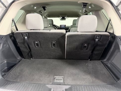Used 2024 Honda Pilot LX image 19