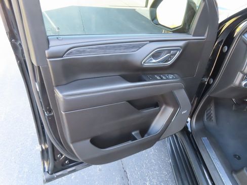 Used 2021 GMC Yukon XL SLT image 21