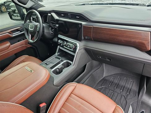 Used 2025 GMC Sierra 2500 Denali Ultimate image 11