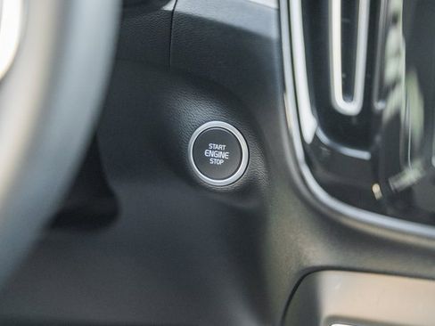 New 2026 Volvo XC40 B5 Ultra w/ Protection Package Premier image 24