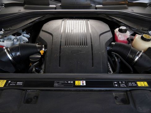 Used 2025 Land Rover Range Rover Sport Dynamic SE image 23