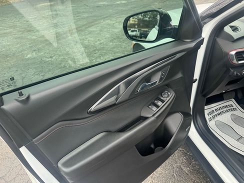 Used 2021 Chevrolet TrailBlazer RS w/ Technology Package image 5