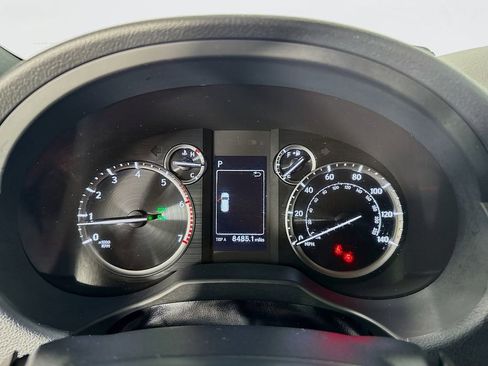 Used 2023 Lexus GX 460 Premium w/ Premium Package image 18