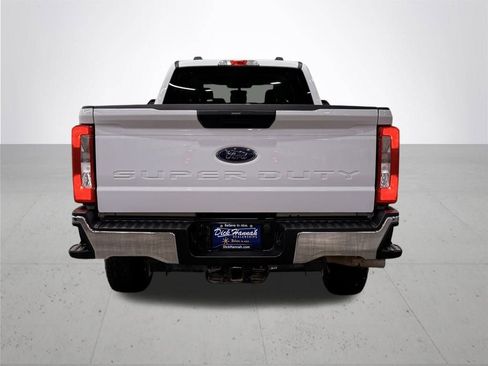 Used 2024 Ford F350 XLT image 11